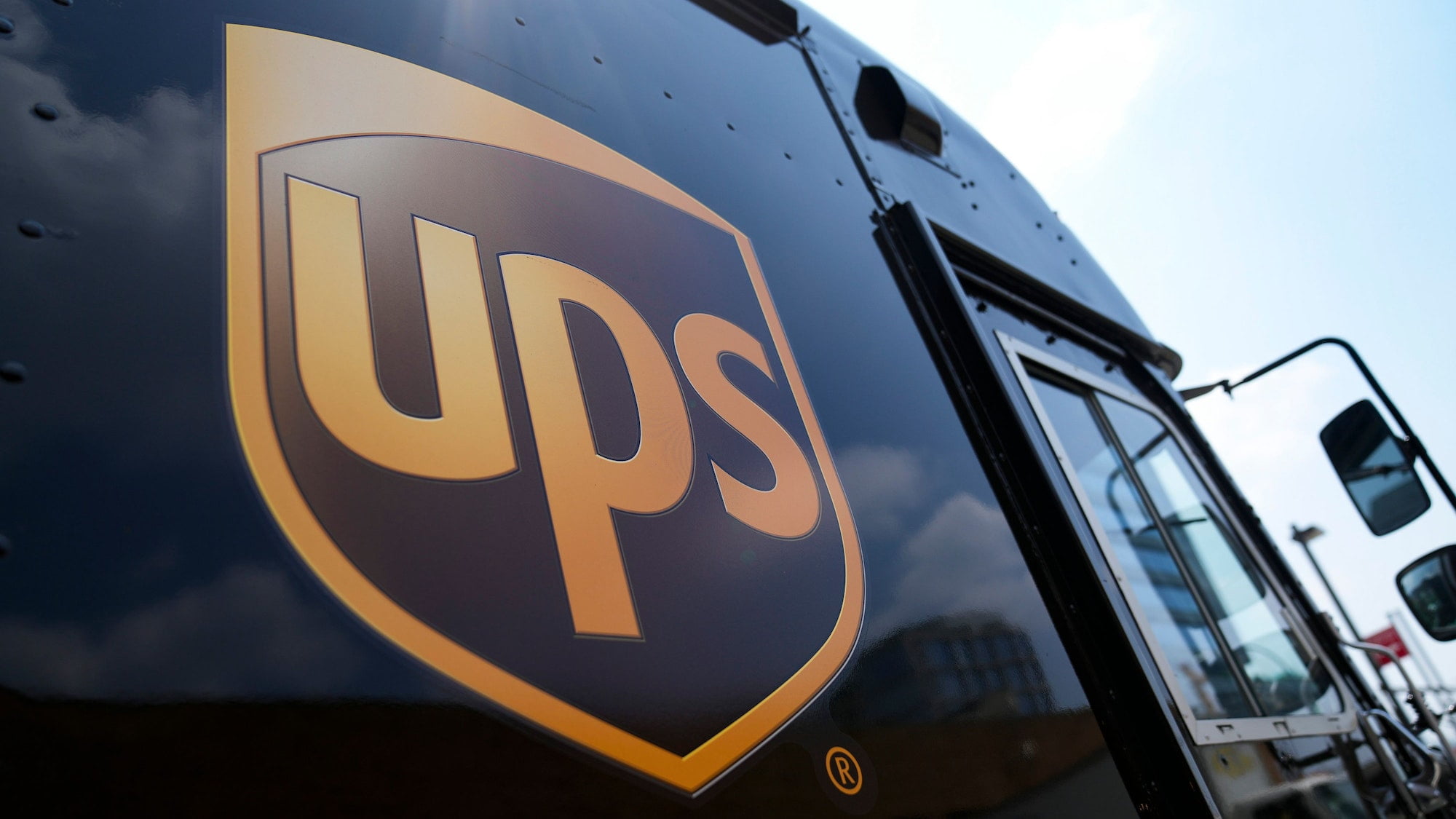 UPS